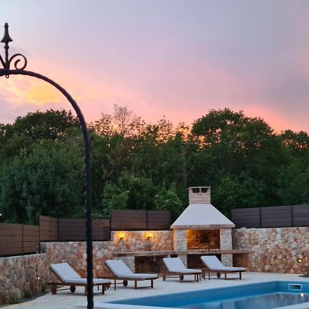 Villa Lulu Kamena Villa S Maslinikom Otok Krk Dobrinj Selo Gostinjac Krk Town Eksteriør bilde