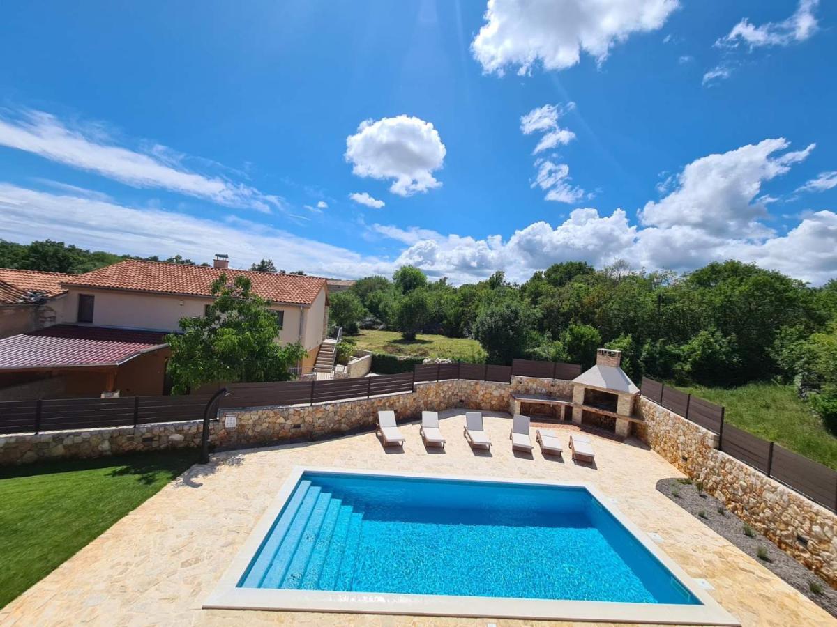 Villa Lulu Kamena Villa S Maslinikom Otok Krk Dobrinj Selo Gostinjac Krk Town Eksteriør bilde