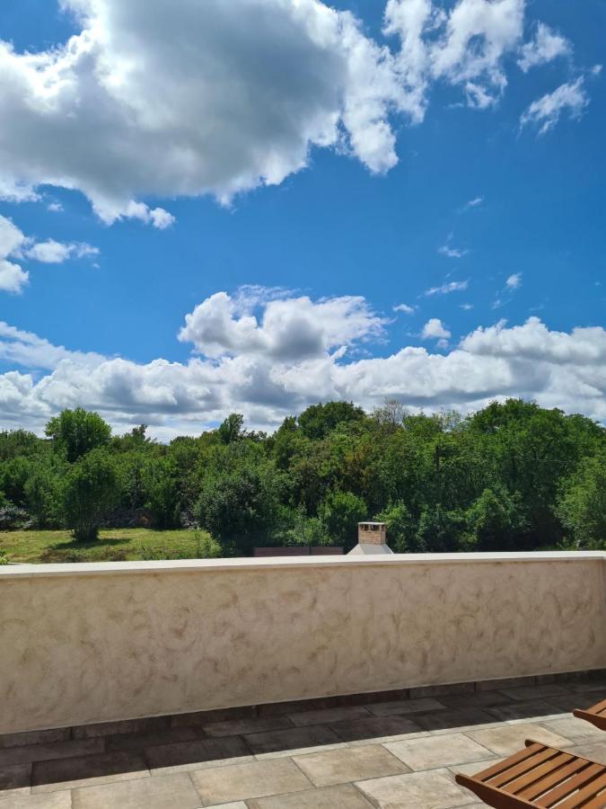 Villa Lulu Kamena Villa S Maslinikom Otok Krk Dobrinj Selo Gostinjac Krk Town Eksteriør bilde