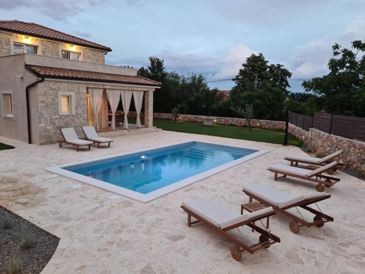 Villa Lulu Kamena Villa S Maslinikom Otok Krk Dobrinj Selo Gostinjac Krk Town Eksteriør bilde